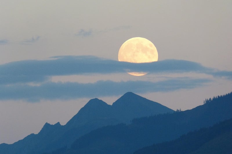 Full Moon Fêtes